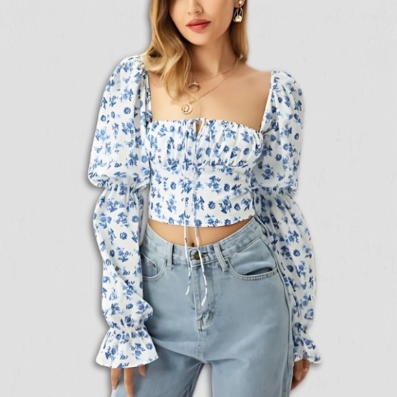Tops - Vintage Y2K boho Cropped Top Tie Front Trumpet Sleeves Floral Blue & White M